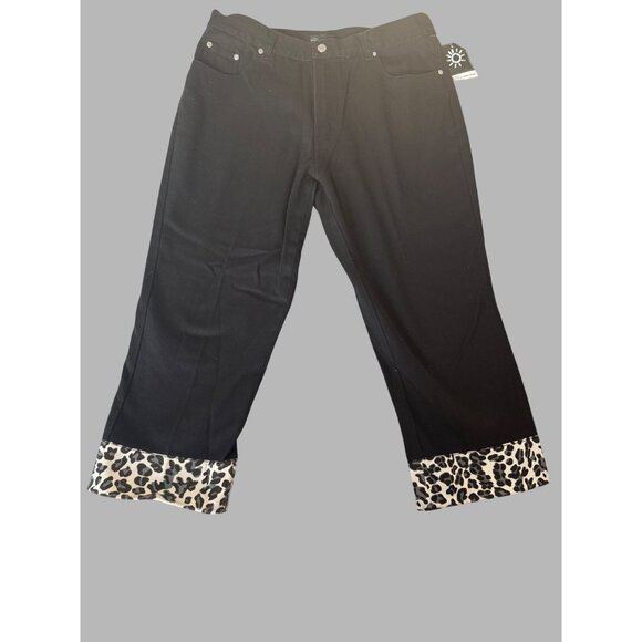 No Boundaries womens size 15  Juniors Black Capri Pants With Leopard Print Cuff - Picture 6 of 16